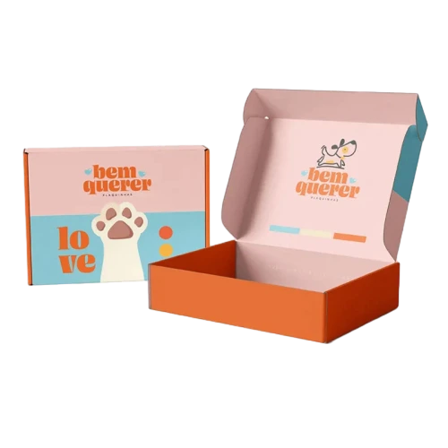 This playful two tone corrugated mailer box is made of high quality recyclable corrugated paper with smooth matte finish. Eye catching color block design paw prints and cute puppy illustrations can be printed on the outer surface, while custom brand logo and cartoon patterns are available for the inner lid. The spacious inner compartment can hold pet toys snacks and daily pet supplies. Its flat foldable structure saves warehouse storage space, which works as a wonderful custom shipping packaging solution for pet product brands and large volume wholesale orders.