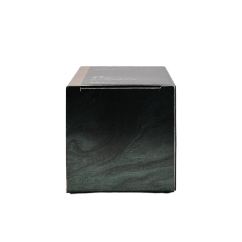 This upscale tall rectangular cardboard packaging box adopts elegant flowing marble grain dark toned surface matched with eye catching metallic gold side strip and gold foil embossed logo. Made of thick sturdy coated paper, the box keeps neat shape for long term storage. Custom made size, foil printing, surface texture treatment and back side text printing are supported. It is perfectly designed for facial serum, essence and other premium skincare containers, suitable for boutique retail, brand gift sets and large quantity wholesale orders